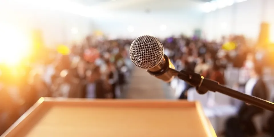 7 Tips to Conquer Public Speaking Fear